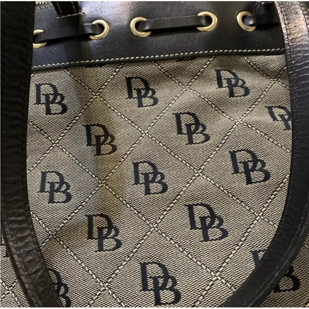 Pre-Owned Dooney and Burke Handbag
